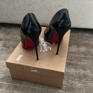 Christian Louboutin So kate Heels